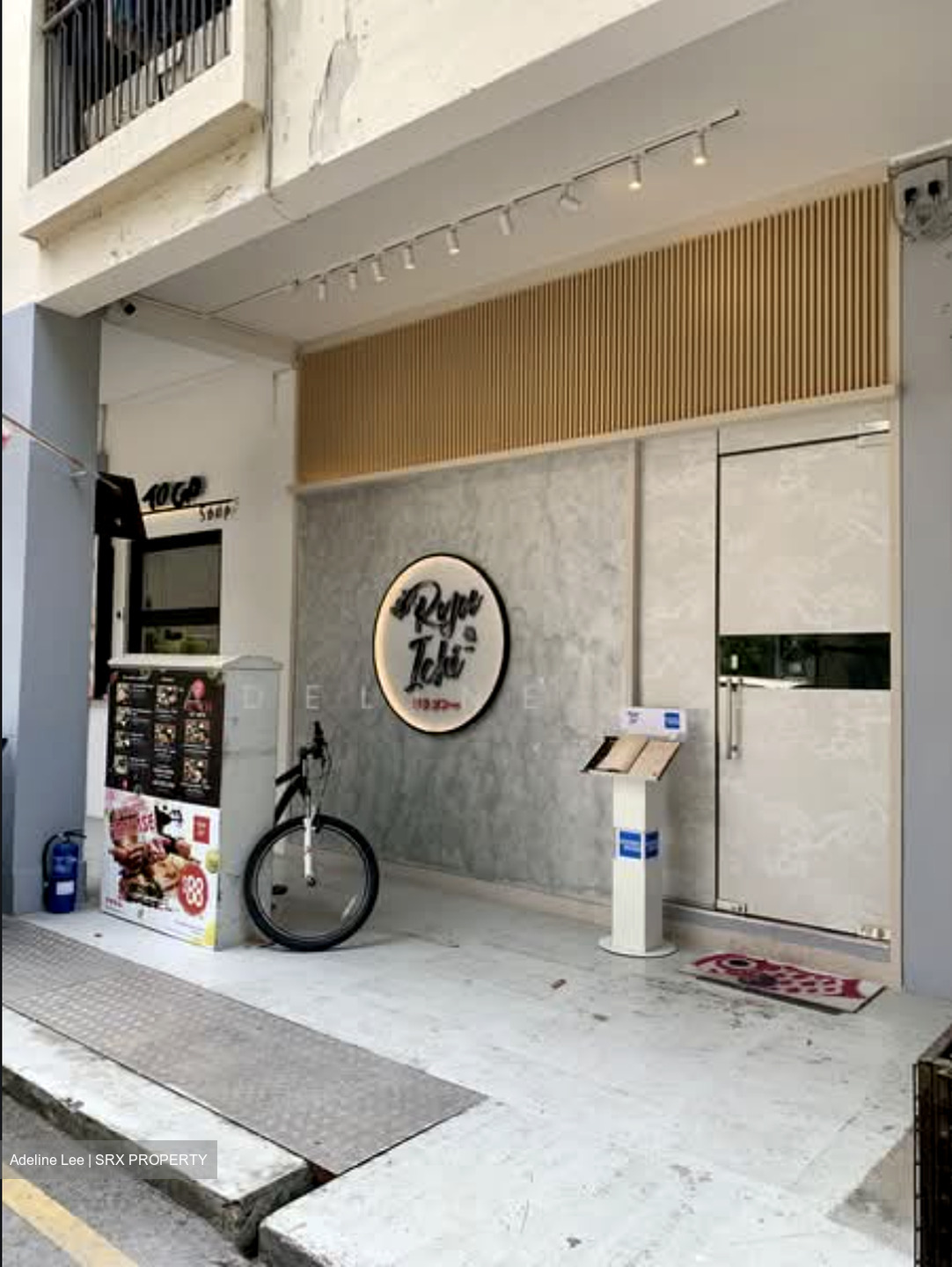 Flanders Square (D8), Retail #570628971